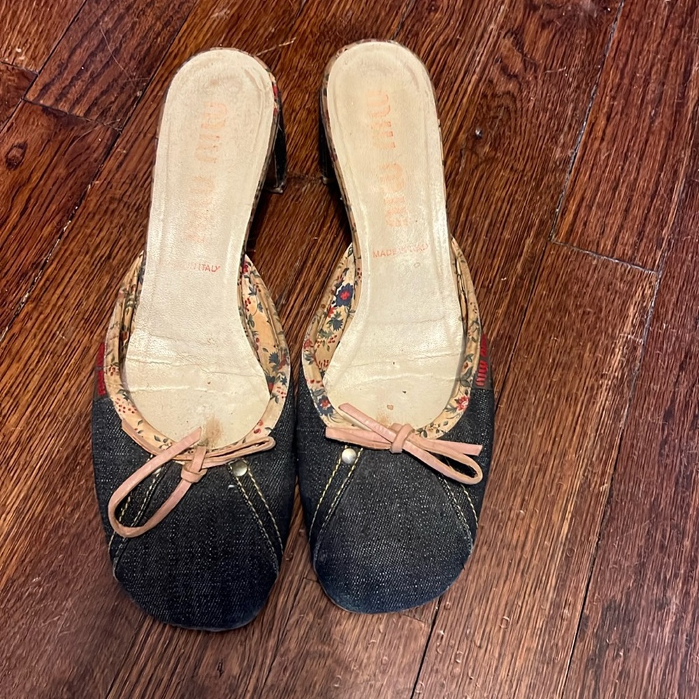 Miu Miu Black Denim Slip-On Sandal Mules with Pink Bow and Floral Trim